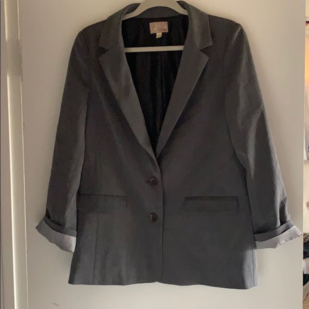 Gray oversized blazer